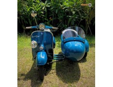 Sidecar Vespa Classic Deep Blue Edition